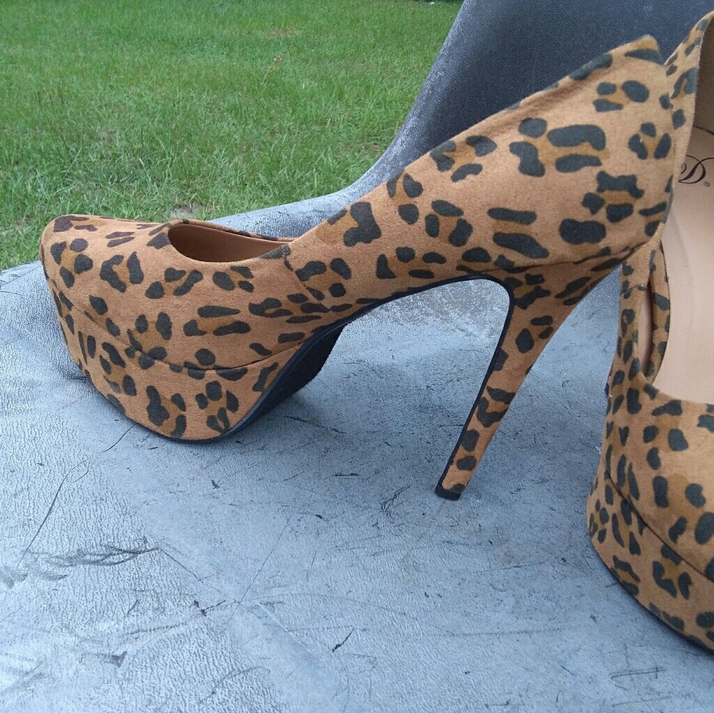 Brown pumps